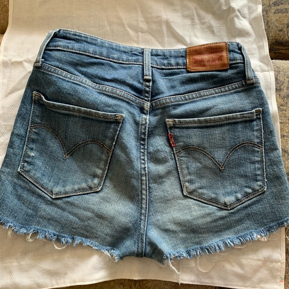 Levi’s 721 woman’s high rise skinny shorts size 25 - Picture 3 of 6